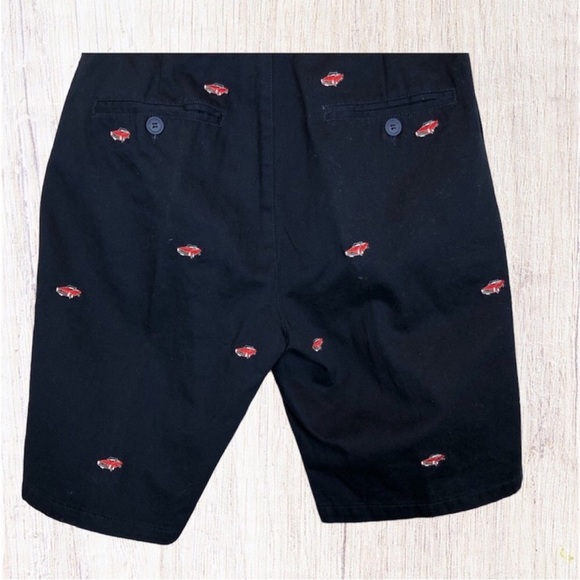 Islandia‎ Blue Men's Navy Khaki Shorts Red Convertible Car Embroidery SZ 36 NWT - Picture 2 of 7